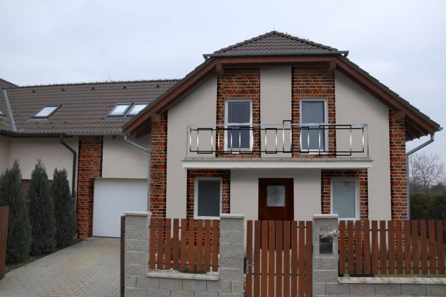 Návrh fasády s cihlovým obkladem - varianta 3