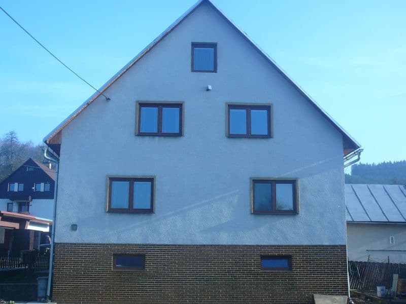 Rodinný dům před návrhem fasády - zadní pohled